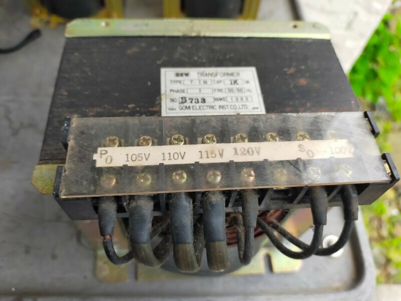 トランス　変圧器1次　100V−120V、２次側AC１００V　容量　１KVA