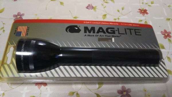 安値スタート！！　未使用・保管品　MAG　マグライト　Cセル(単二）２本　生産完了　LEDではありません。いよいよ最後の一本です。