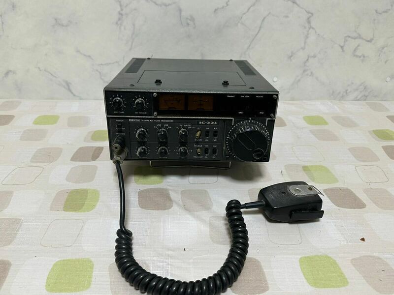 （71）ICOM　アイコム　IC-221　144MHｚ　オールモードトランシーバー　アマチュア無線機　現状品　日本製品