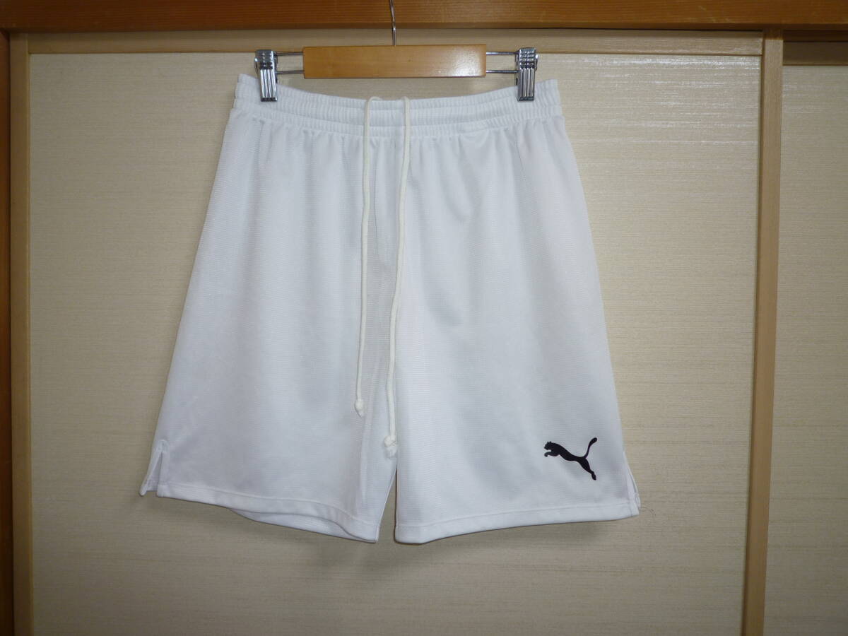 プーマ ハーフパンツ 白 Mサイズ