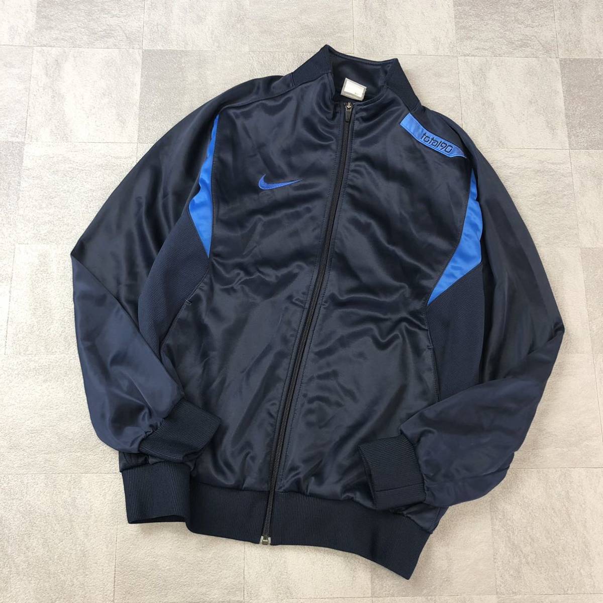 美品　NIKE ナイキ　TOTAL90 ジップアップジャケット　ジャージ トラックジャケット スポーツ　ネイビー　メンズサイズM