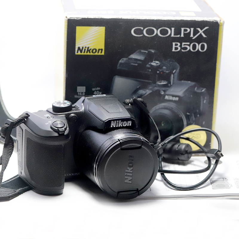 ニコン Nikon デジタルカメラ COOLPIX B500 セット 単三電池稼働　