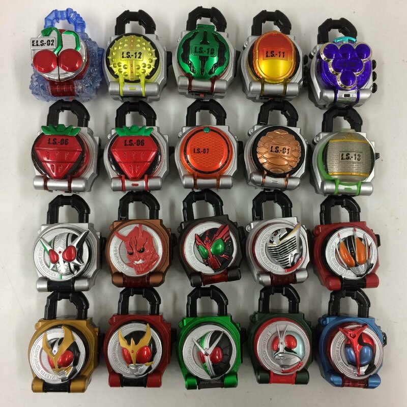 f098*80 【現状品】 仮面ライダー ロックシード 20個セット b