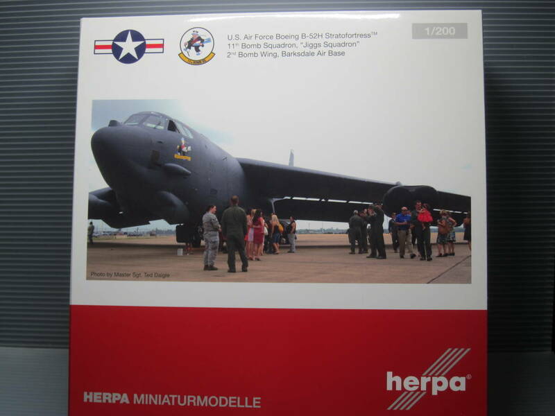 1/200 ヘルパ ボーイング B-52Hストラトフォートレス「Jiggs Squadron」570916 ＋ AGM-86 巡航ミサイル set 1980年代塗装 557566