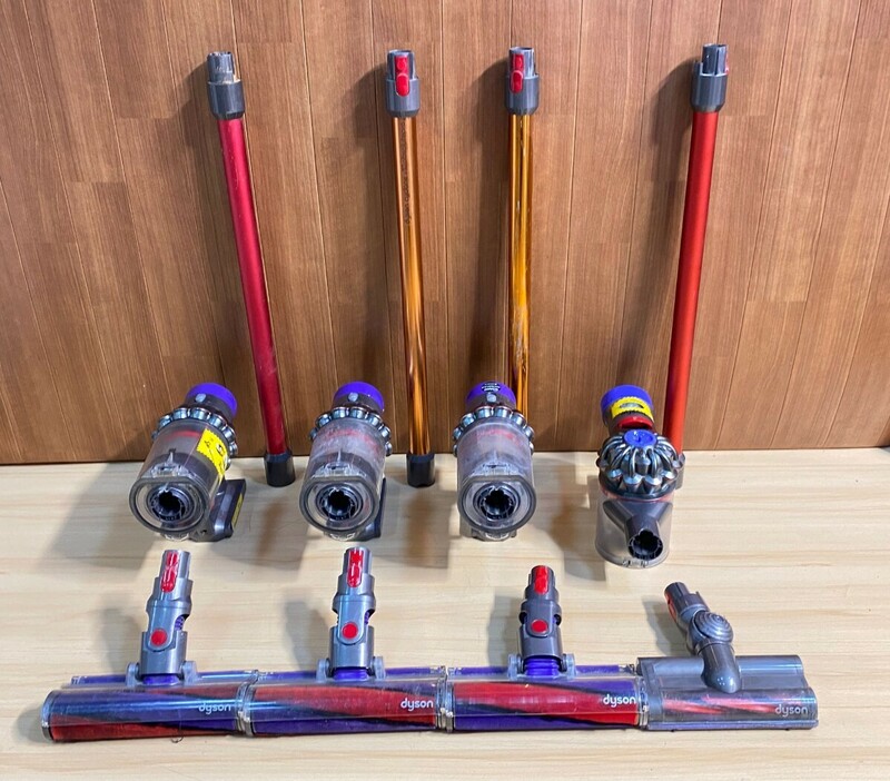 dyson／ ダイソン　コードレスクリーナー　掃除機　SV10、SV12　4点全まとめセット　動作品