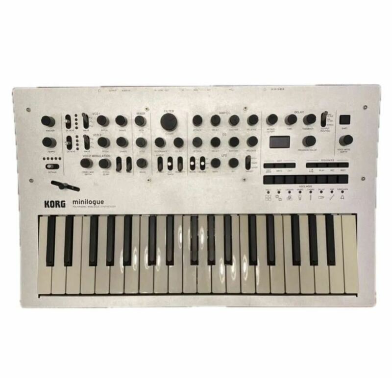 KORG minilogue ホワイトボディ　シンセサイザー