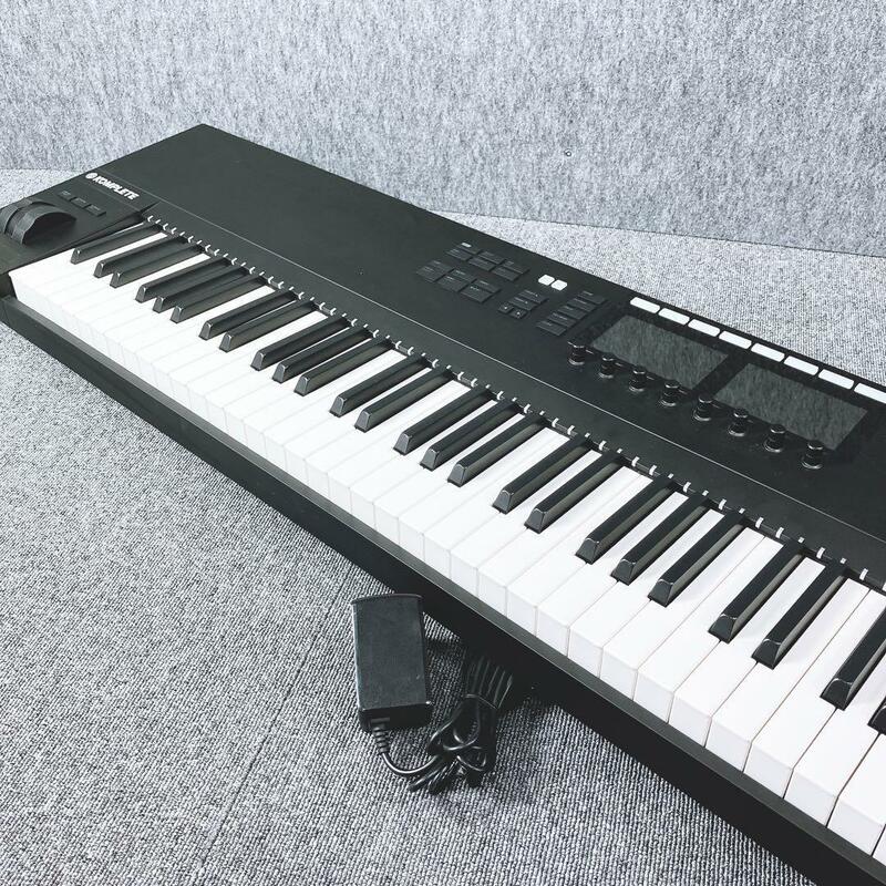 【美品】 KOMPLETE KONTROL S88 MK2 キーボード