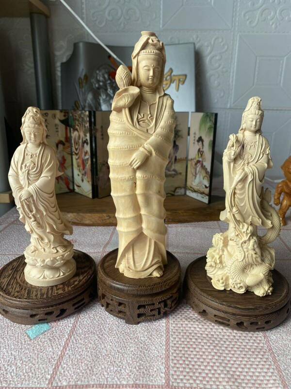 仏教美術　高級木材彫刻　天然木　観音　静思　木彫り観音菩薩 オブジェ　置物仏像