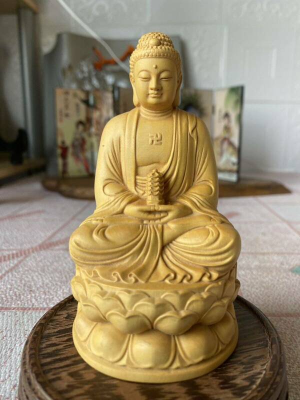 送料無料　仏教美術 彫刻工芸品 仏像 ●極美品●仏教美術 精密彫刻 仏像 手彫り 木彫仏像 大日如来座像