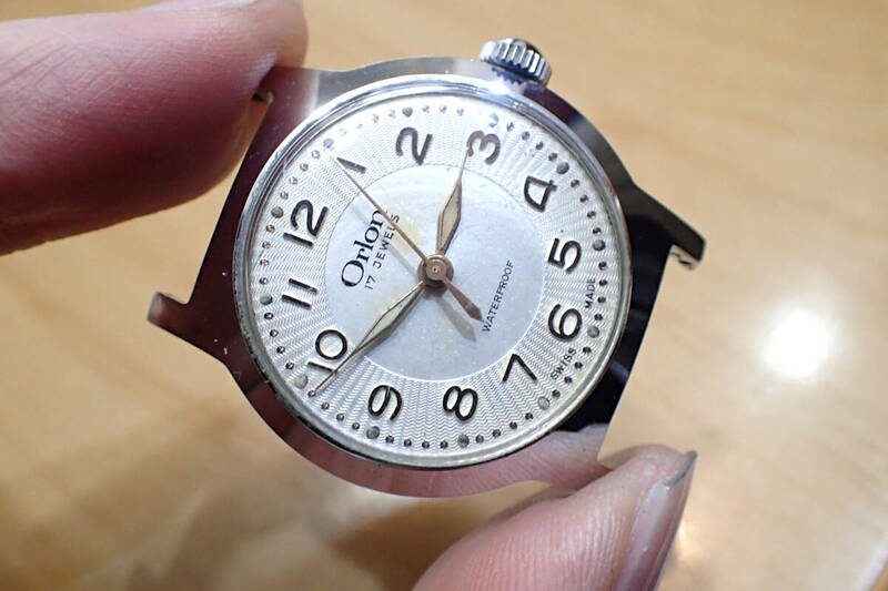 時計店在庫 ◆スイス製 Orlon ◆ ツートン文字盤 ねじ込み裏蓋 手巻きアンティークメンズ腕時計