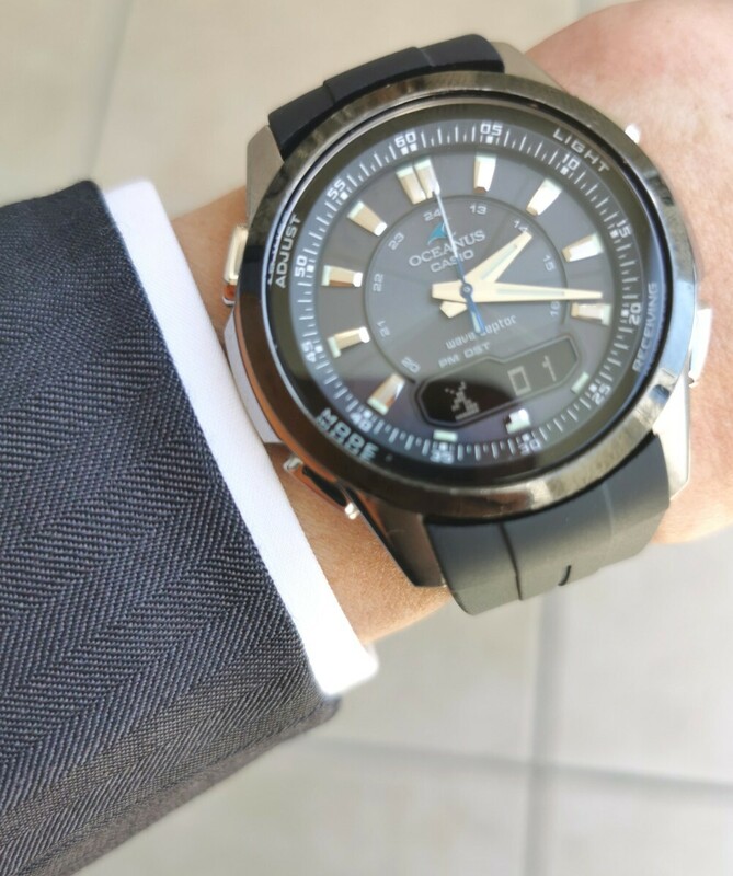 カシオのアナデジ電波ソーラー腕時計　ベルト社外品