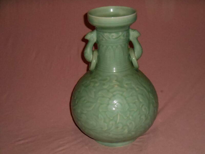 花器・花瓶■青磁・中国龍泉窯・双耳牡丹図■USED