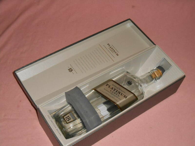 空箱・空瓶1■ジョニーウォーカー・PLATINUM　LABEL１８年・スコッチ■