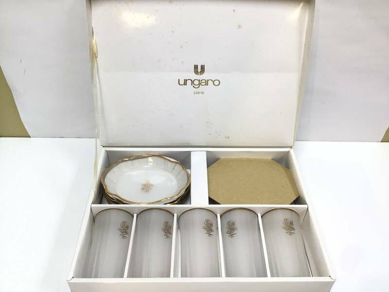 3609■　ungaro ウンガロ 食器 5客 ホワイト系 ロゴ グラス 小皿 箱有