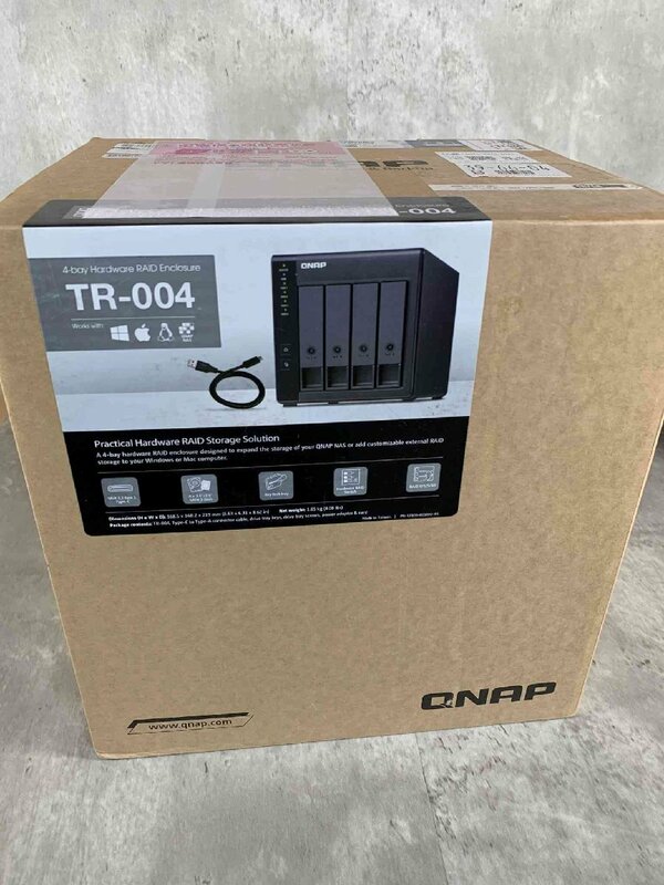 【新品未使用】QNAP/TR-004/4ベイ USB 3.2 Gen 1 RAID 拡張エンクロージャー【送料無料】