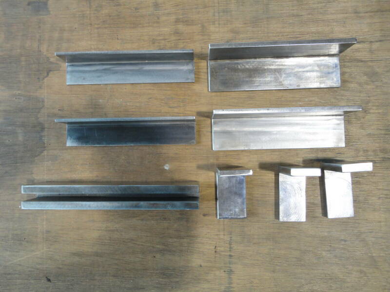 「鉄材」L型90度加工品4種　＆　溝加工品1種　残品保管品