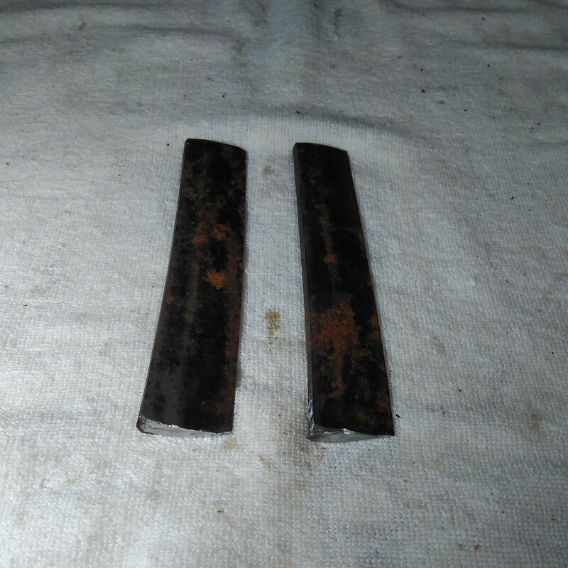 切断された日本刀　長さ14センチ×2本　刃渡り 14センチ　江戸時代