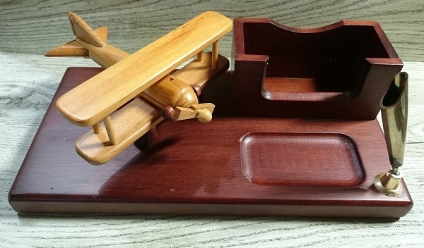 昭和レトロ　飾り付き木製ペン立て　木製飛行機のオブジェ付き/未使用/少し難あり