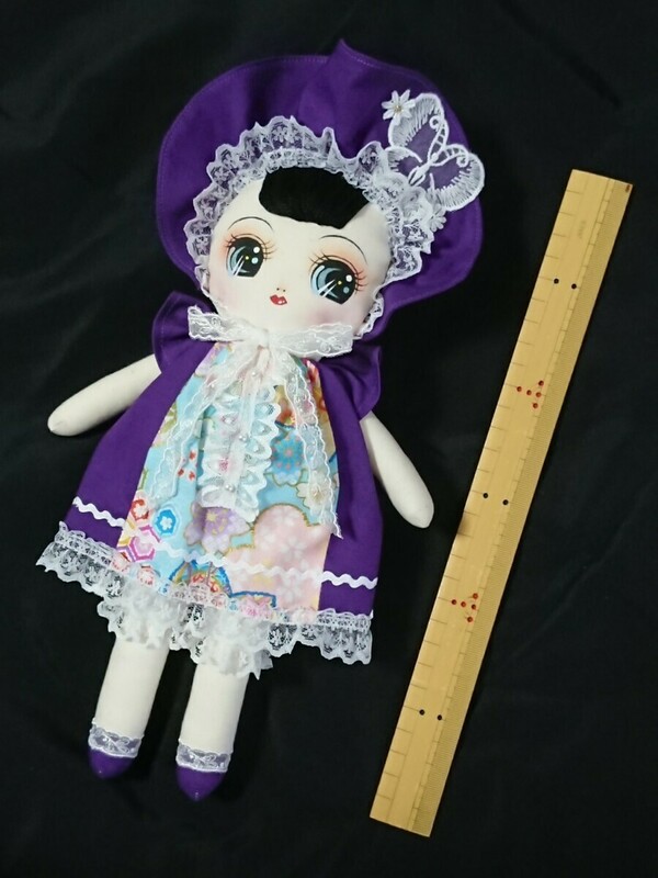 昭和レトロ風、手作り文化人形。ハンドメイドドール。紫色、黒髪、和柄、蝶、白レース。新品。