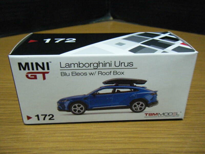 ♪MINI GT 1/64スケール「ランボルギーニ・ウルス/ルーフボックス付き」(ブルー)
