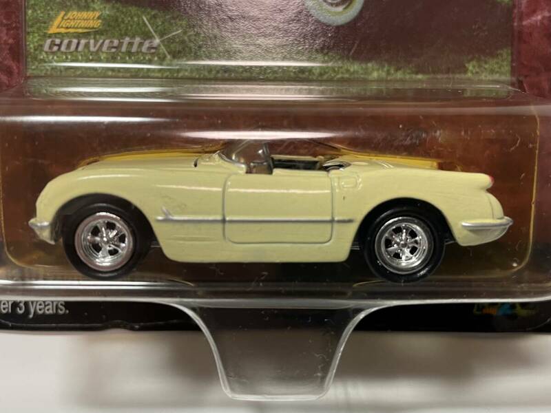 JOHNNY LIGHTNING 1/64 1954 Corvette Convertible 
