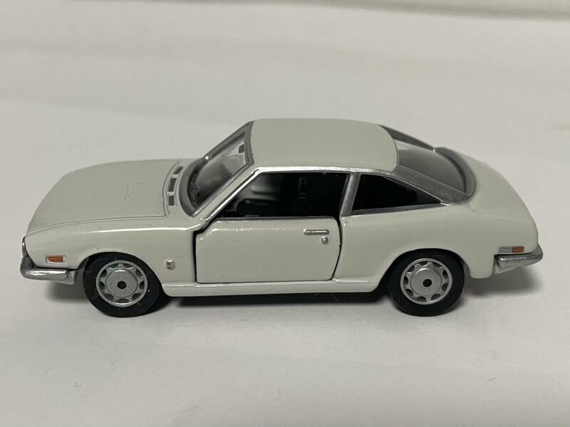 1/64 TOMICA LIMITED 0014 Isuzu 117 Coupe 1800XE