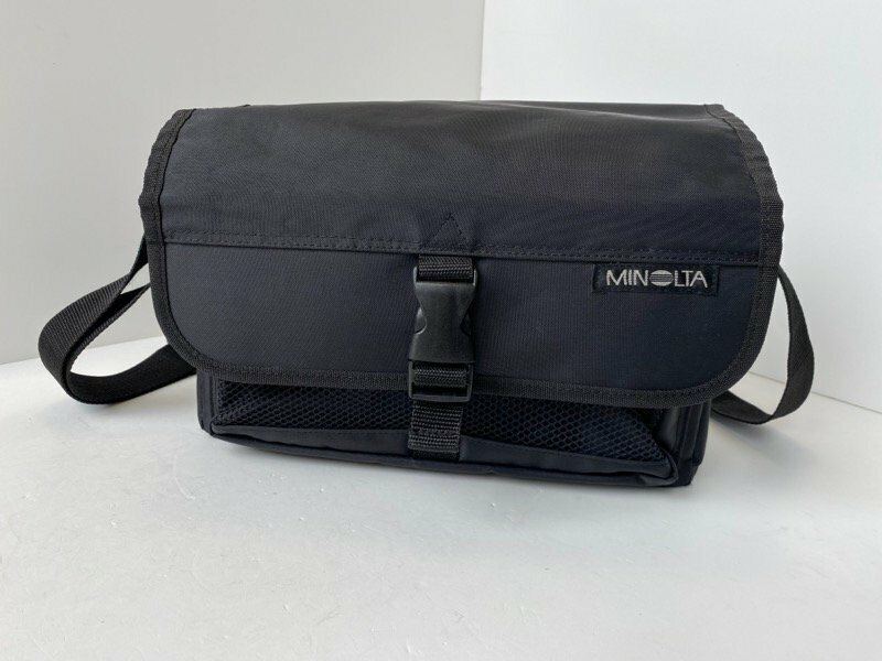 MINOLTA カメラバッグ 黒 ソフトケース ☆ちょこオク☆80