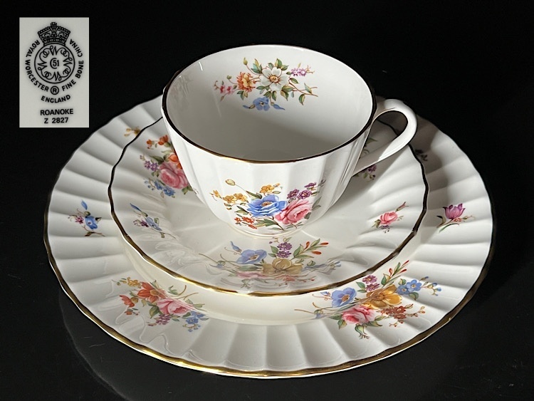 【瑞】ロイヤルウースター ROYAL WORCESTER ROANOKE カップ＆ソーサー＋プレート