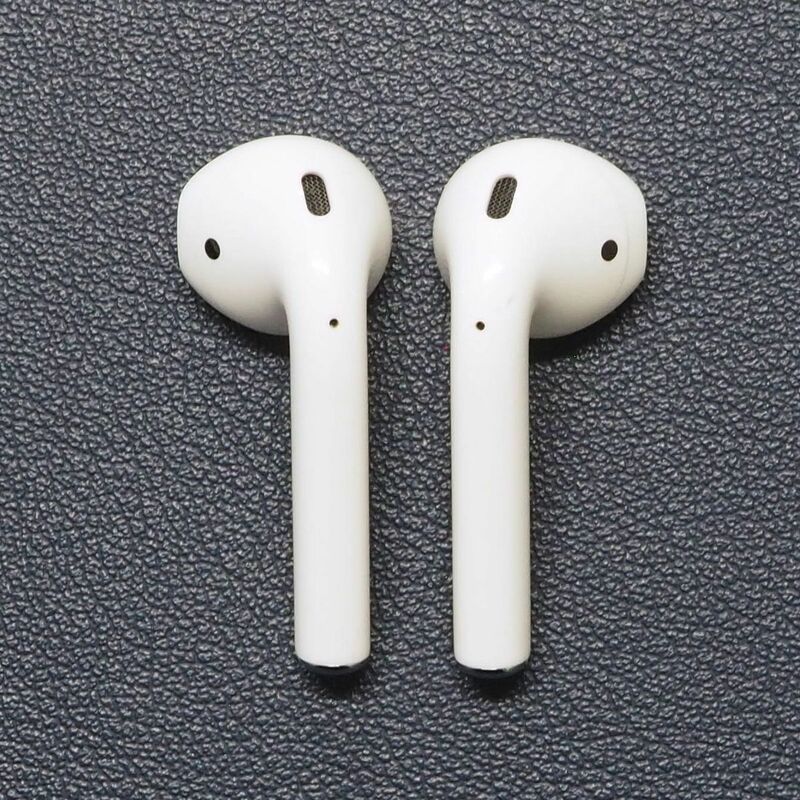 Apple AirPods エアーポッズ イヤホンのみ USED美品 LR 両耳 第二世代 A2031 A2032 Bluetooth MV7N2J/A 完動品 安心保証 即日発送 T V9174