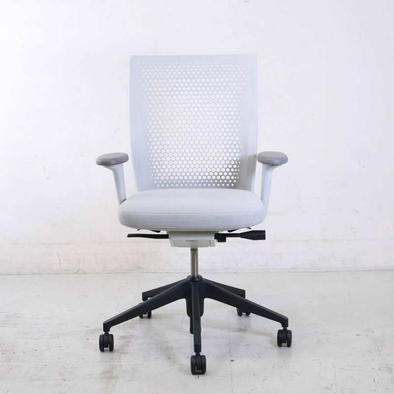 vitra. ヴィトラ 【ID Air】ID Chair Concept IDチェア デスクチェア 肘付き 布張り グレー系 アントニオ・チッテリオ IDエア★824h14