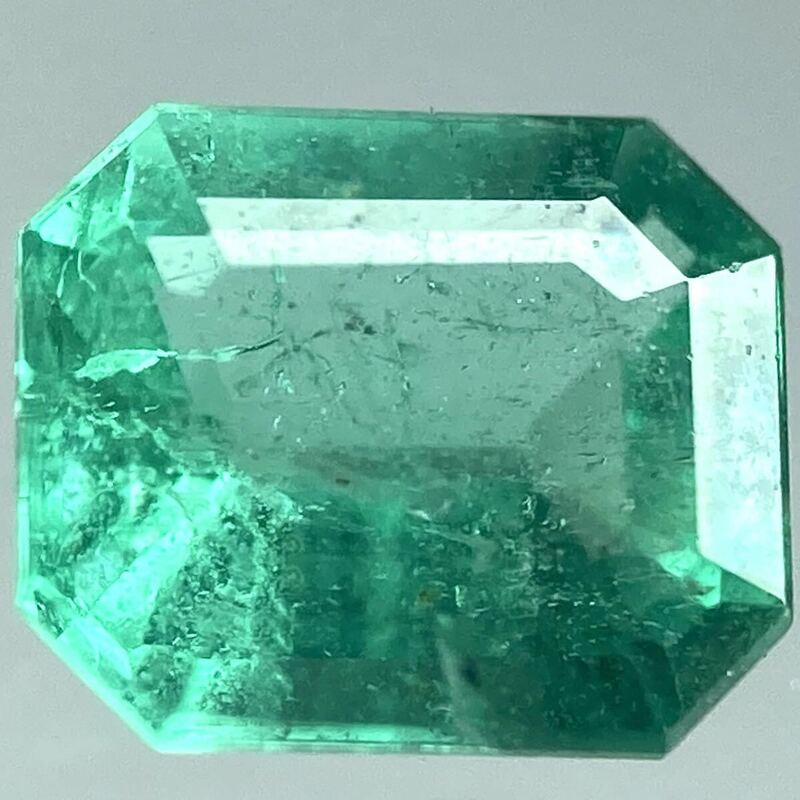 (天然エメラルド0.300ct)m 約4.3×3.6mmソーティング付 ルース 裸石 宝石 ジュエリーjewerly emerald K