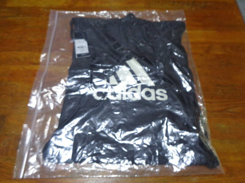新品未使用品 アディダス adidas ビッグロゴ ジムバッグ GYM BAG BR5051 サイズ横約37ｃｍ、縦約47㎝