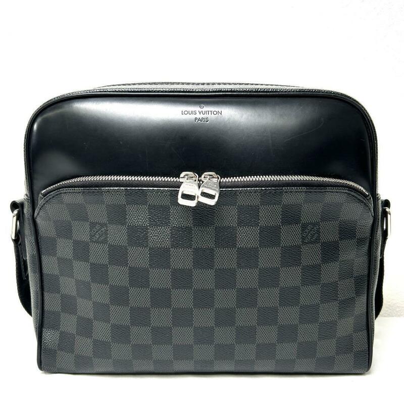 LOUIS VUITTON ルイヴィトン ダミエグラフィット デイトンPM N41408 シリアルCA2156 ショルダーバッグ　メンズ　男性用