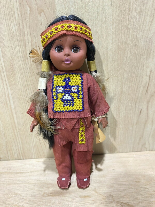 【１３－８１】CARLSON DOLLS カールソンドール インディアン 人形 アンティーク 人形 西洋人形 女の子 長期保管品 現状品