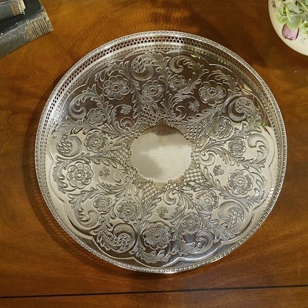 英国アンティーク ギャラリートレイ VINERS社 ALPHA PLATE シルバープレイト salver サルヴァ盆 Silver Plate S076