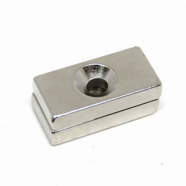 「a15-a2」 強力磁石 ネオジウム 20×10×4mm 2個セット / ネオジム 角型 四角 皿穴 ネジ穴 マグネット