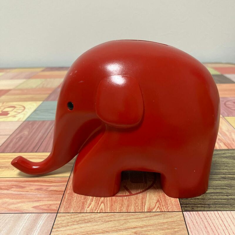 真っ赤なゾウさん貯金箱　貯金箱　ゾウ　ぞうさん　象