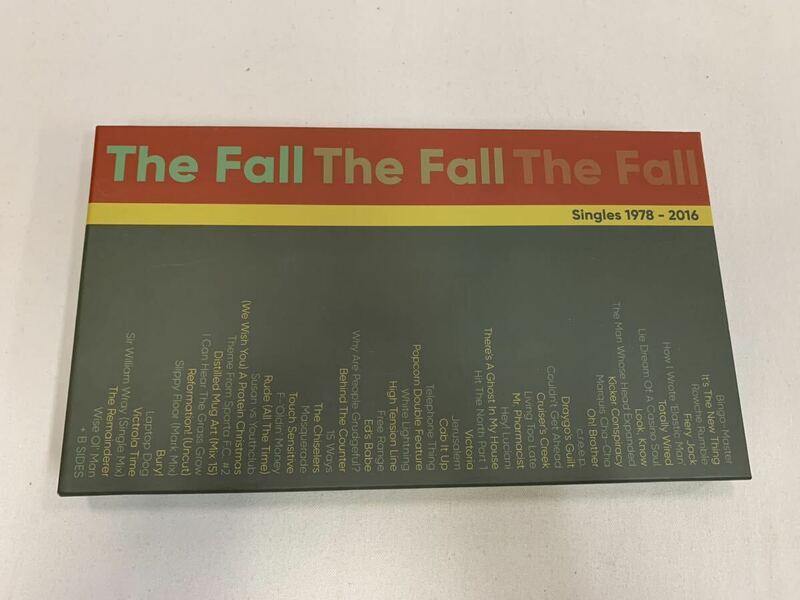 CD Fall Singles 1978-2016 Deluxe [032] 016/349E