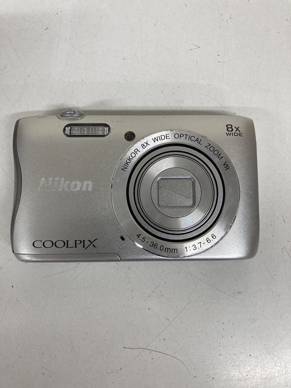 Nikon デジタルカメラ COOLPIX S3700 シルバー 光学8倍ズーム 2005万画素 S3700SL　即決可能です