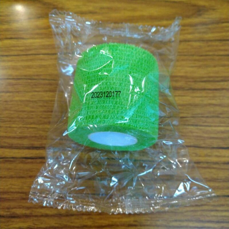 ４巻セット　送料無料　動物用　自着性伸縮包帯　5cm×4.5m(伸長時)　緑　グリーン