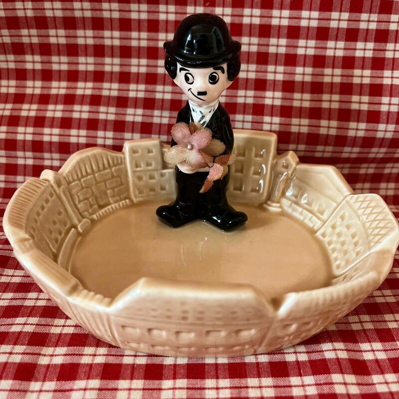昭和レトロ 置物 チャップリン　当時もの　内藤ルネ　RUNE 小物入れ　石鹸入れ　陶器　人形　レトロポップ　