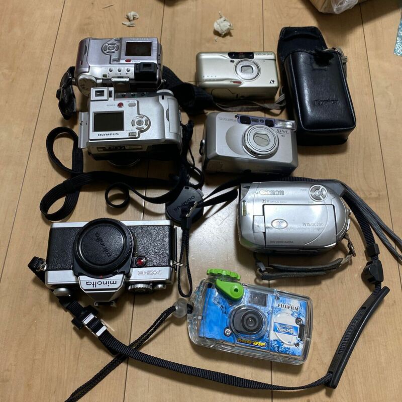 ◆◇◆→→カメラ　すべて未確認品　ジャンク品　8台まとめて