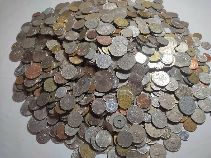 外国 コイン 約9.0kg おまとめ 古銭 通貨 硬貨 アンティーク 大量 ドル ユーロ ウォンほか 送料無料