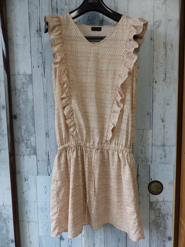 apart by lowrys アパート バイ ローリーズ フリル ワンピース LOWRYS FARM ローリーズファーム ベージュ USED!! 送料１８５円!!