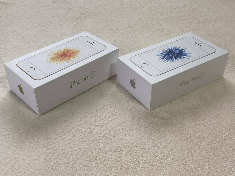 【送料込み】Apple iPhone SE [1st gen - US model A1662] 空箱 2箱 [Gold: 16GB & Silver 64GB] 