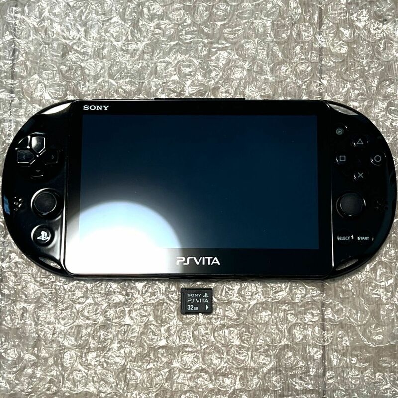 〈良品・画面無傷・新型〉PS vita PCH -2000 ZA11 ブラック 本体＋メモリーカード 32GB PlayStation プレイステーション