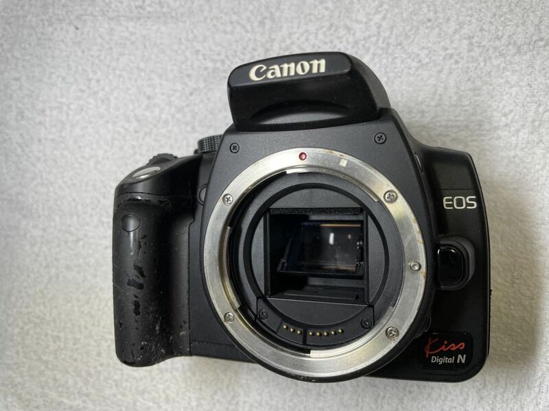 Canon EOS Kiss Digital N