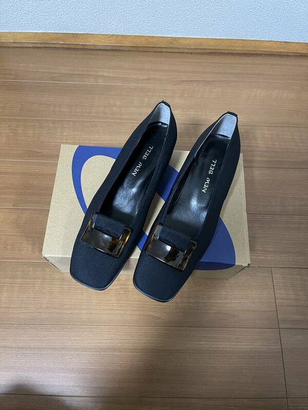 【新品・未使用】　NEW BELL 女性靴　25cm 箱はASICS