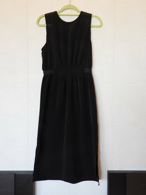 H&M　ノースリーブ　ブラック　サイズ　４０　　オシャレ　大人のファッション