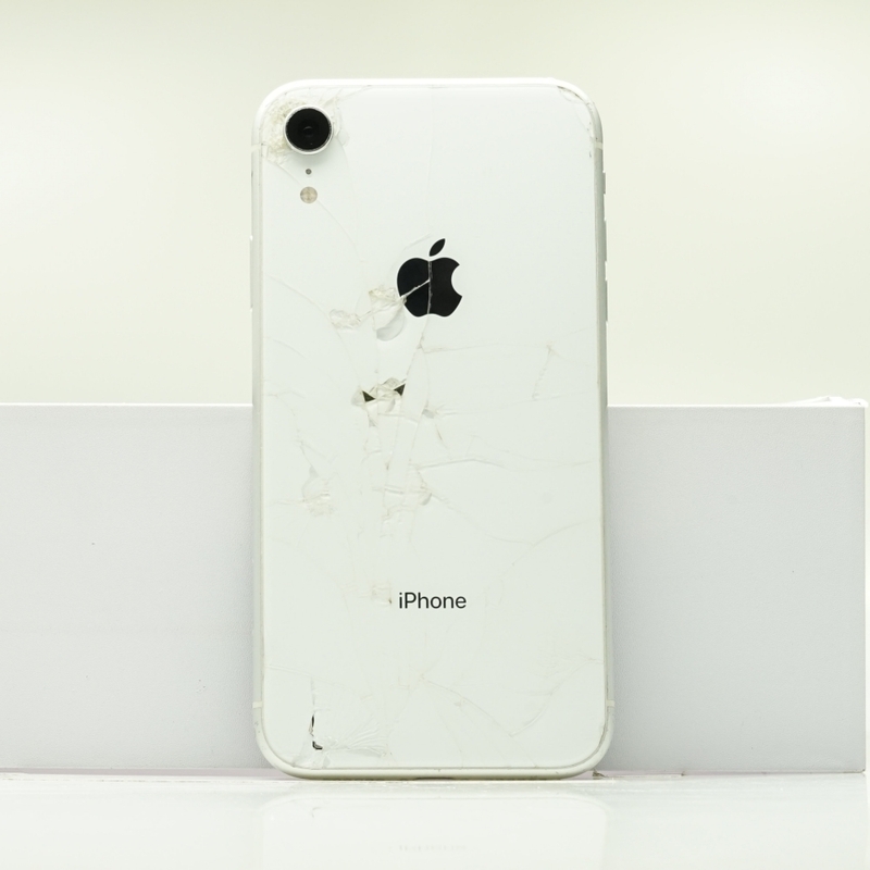 iPhone XR 64GB ホワイト SIMフリー海外版 訳あり品 ジャンク 中古本体 スマホ スマートフォン 白ロム